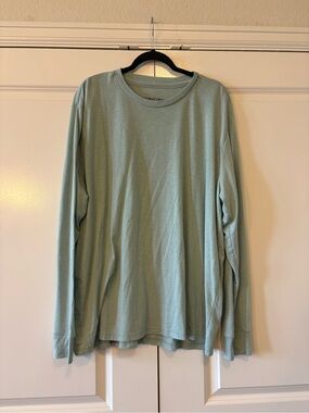 Men's Long-Sleeve Crewneck Tee in Light Sage